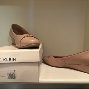 Anne Klein Tan Wedges